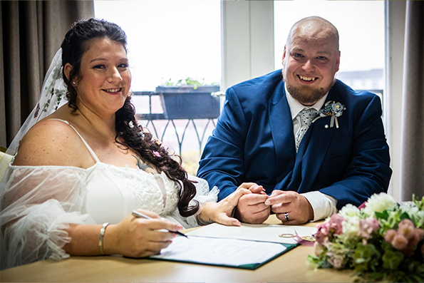 Julie and Gary's wedding photography by Confetti Chasers