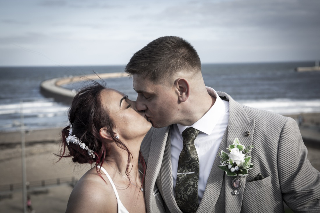Stephanie and Dean's wedding photography by Confetti Chasers